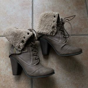 Nine West Fixategd Faux Sherpa Lined Cuff Boots